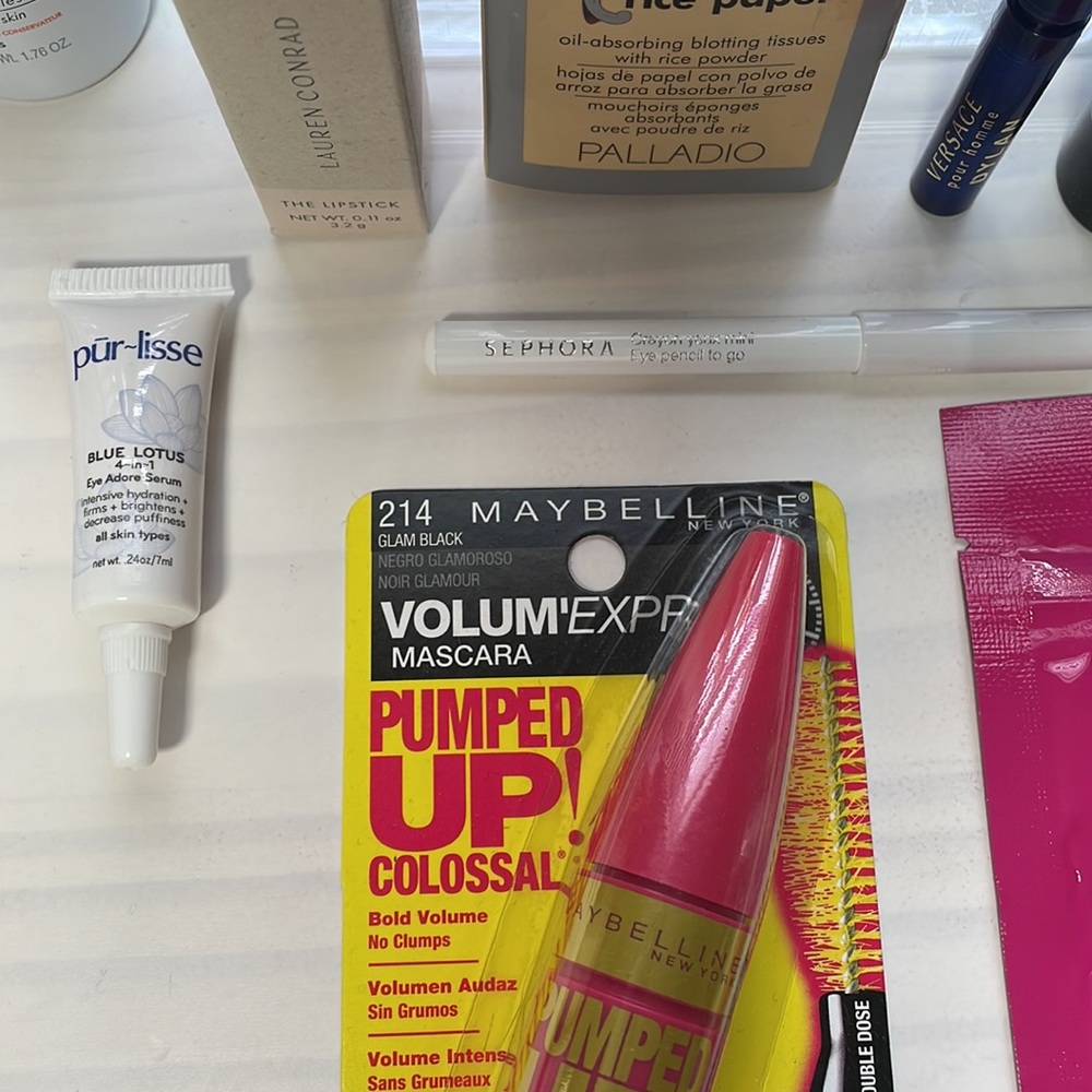 Assorted makeup/skincare bundle - Picture 3 of 5